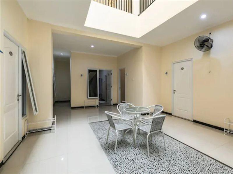 Hotel Griya Loka 2 Syariah Near Simpang Lima Mitra Reddoorz Semarang Exterior foto