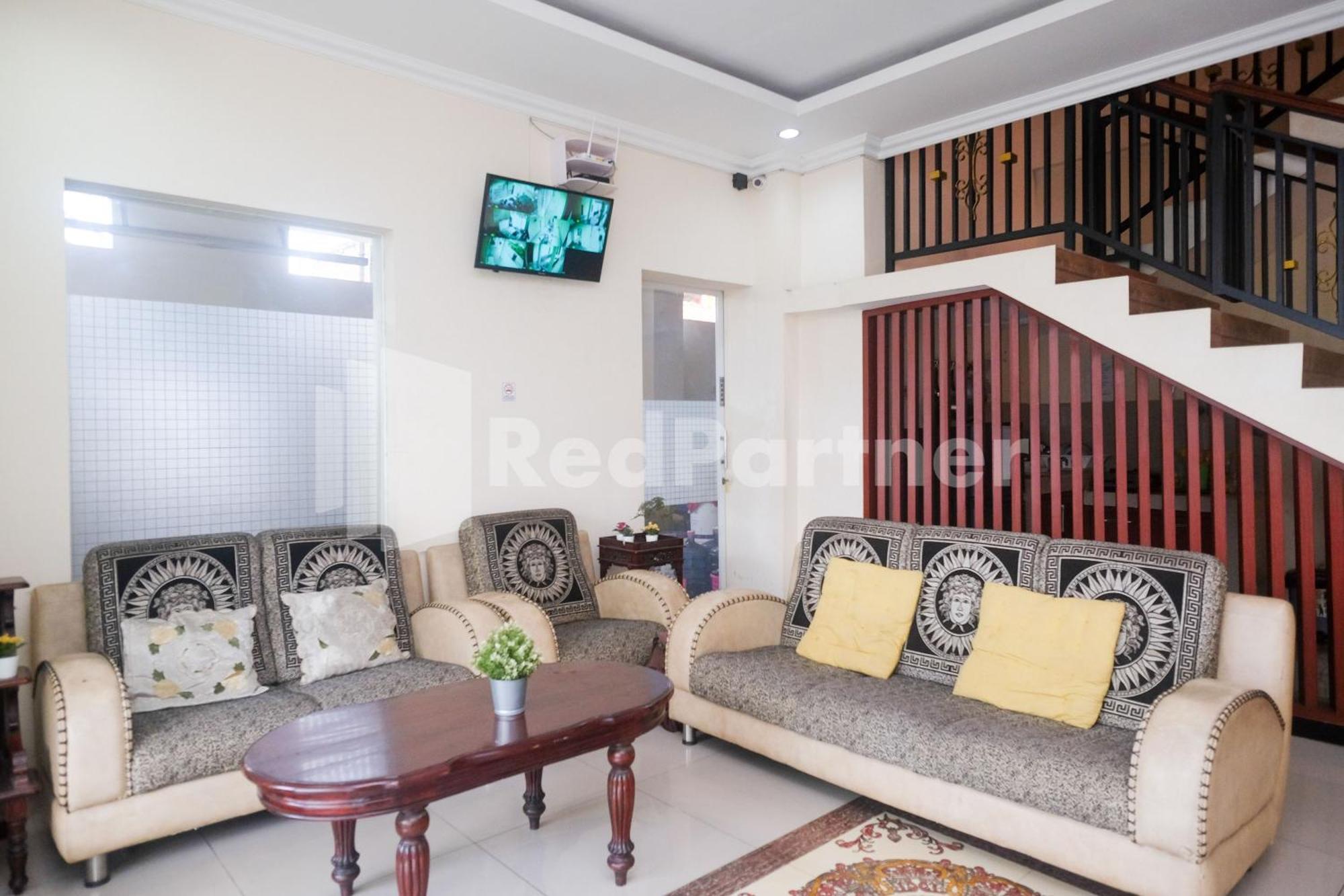 Hotel Griya Loka 2 Syariah Near Simpang Lima Mitra Reddoorz Semarang Exterior foto