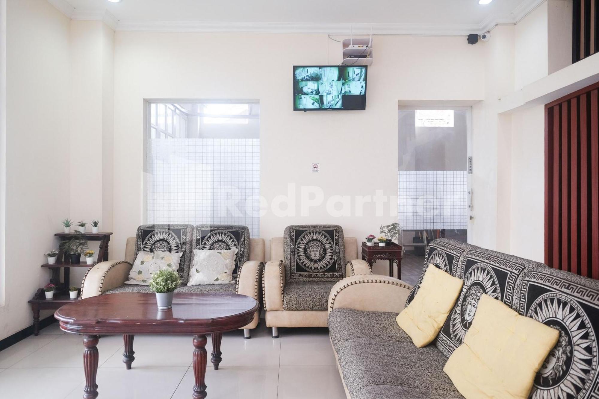 Hotel Griya Loka 2 Syariah Near Simpang Lima Mitra Reddoorz Semarang Exterior foto