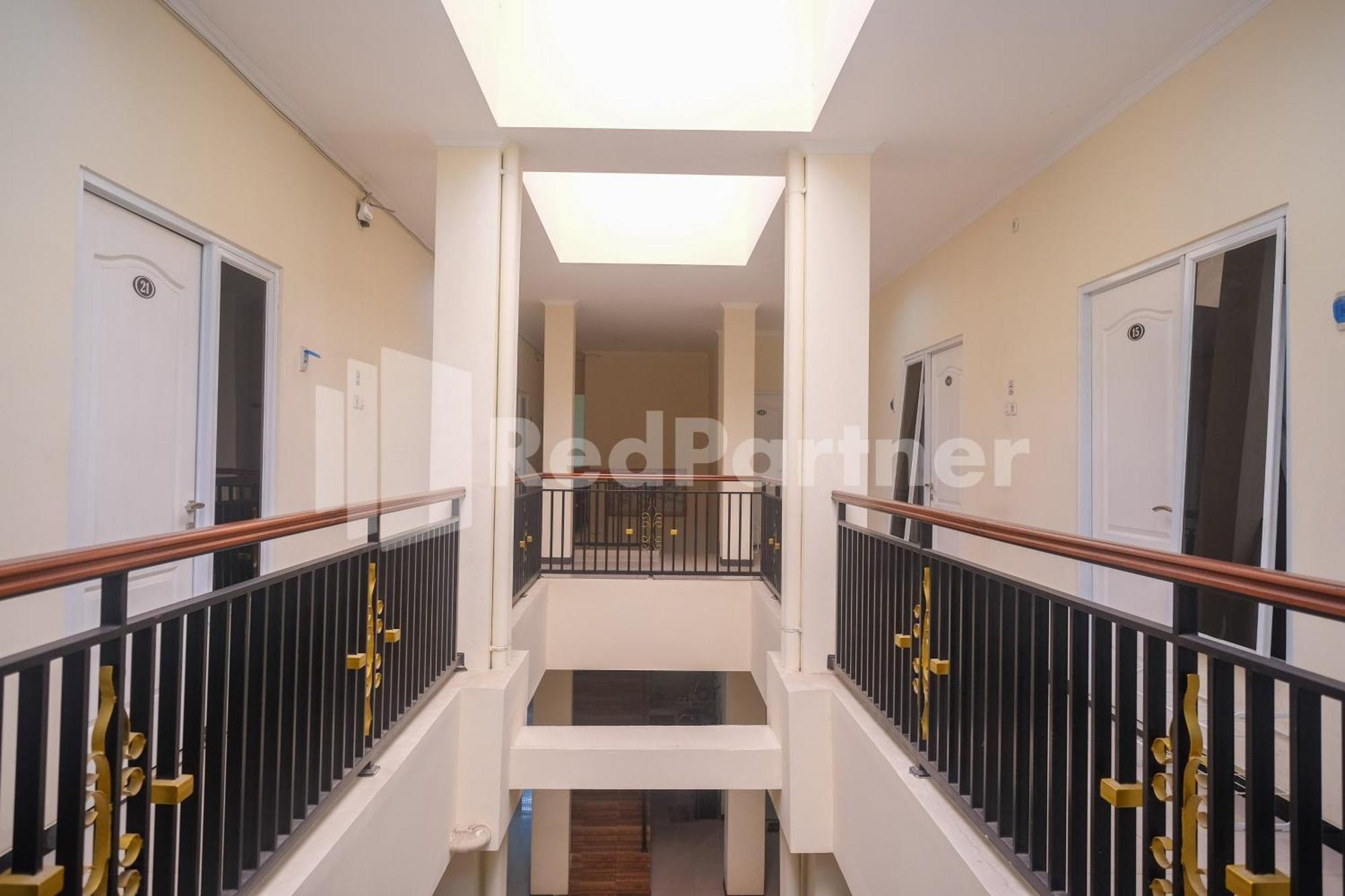 Hotel Griya Loka 2 Syariah Near Simpang Lima Mitra Reddoorz Semarang Exterior foto