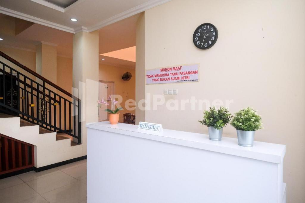 Hotel Griya Loka 2 Syariah Near Simpang Lima Mitra Reddoorz Semarang Exterior foto