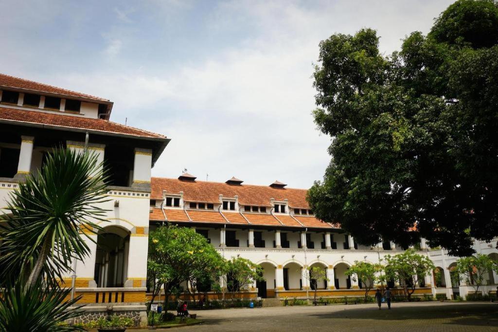 Hotel Griya Loka 2 Syariah Near Simpang Lima Mitra Reddoorz Semarang Exterior foto